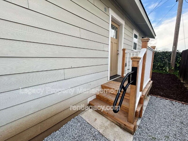 Photo - 10753 Oakton Way