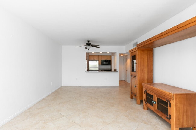 Photo - 2700 Banyan Rd Unit 23