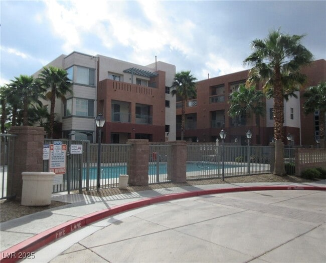 Building Photo - 71 E Agate Ave Unit 206