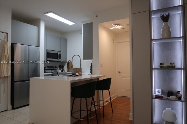 6001 SW 70th St Unit 311