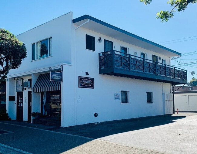 Building Photo - SCH217 Unit 3