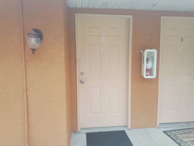 1 Bedroom 1 Bath Convenient SW Cape Location! - 1 Bedroom 1 Bath Convenient SW Cape Location! House