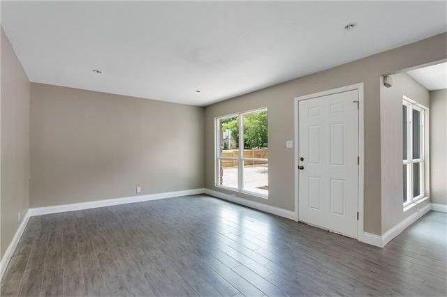 Photo - 2706 Mulford Cove