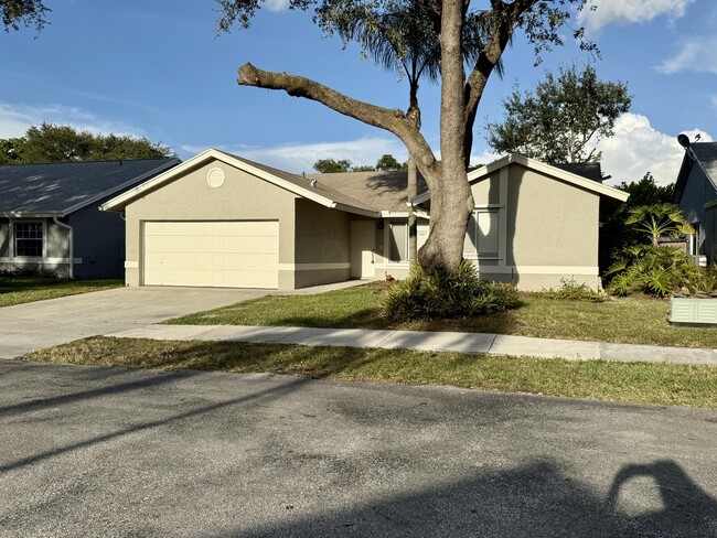 Photo - 5810 NW 37th Ave