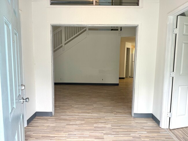 Photo - 14-3431-3431 Forest Rd