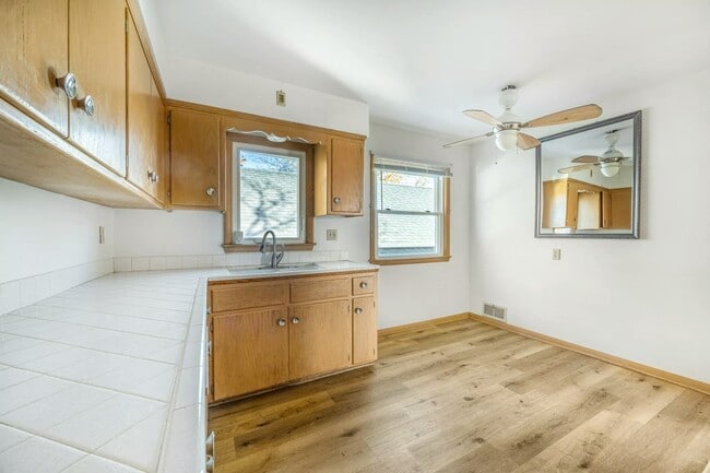 Photo - 2137 S 71st St