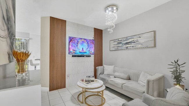 Photo - 2342 SE 10th St