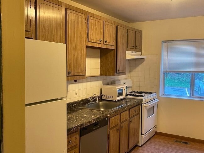 Photo - 44 Bayberry Dr Unit 1