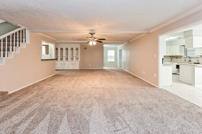 16911 Memorial Oaks Ln