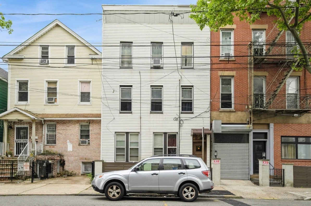 Photo - 73 Laidlaw Ave Unit 2