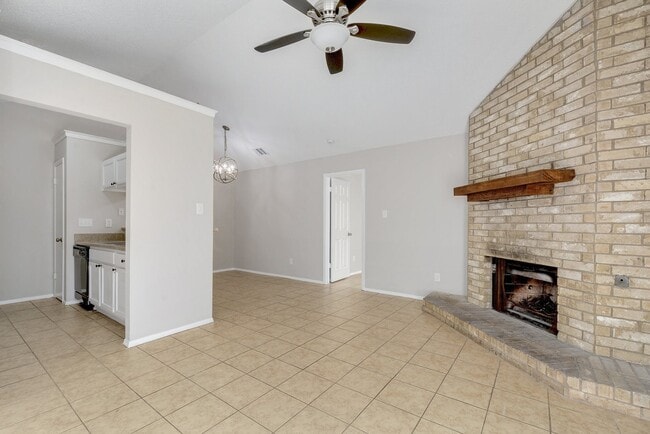 Photo - 12207 Alderbrook Dr Unidad A