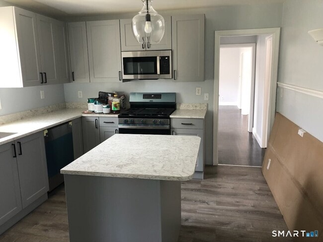 Photo - 676 Courtland Ave Unidad 676