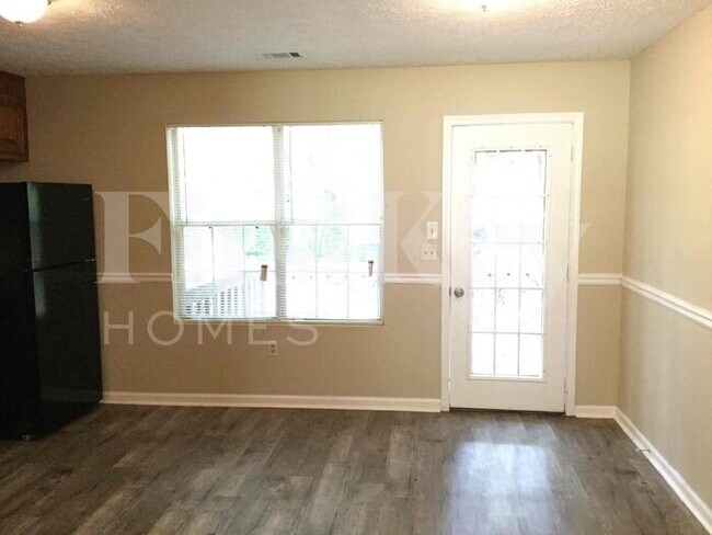 Photo - 470 Cowan Rd Casa