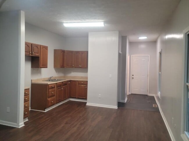 Photo - 129 Manhattan St