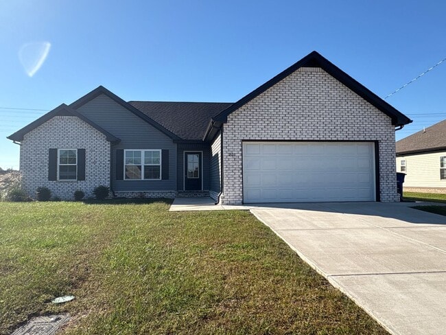 Building Photo - BEAUTIFUL 3 BEDROOM 2 BATHROOM HOME IN SCE...