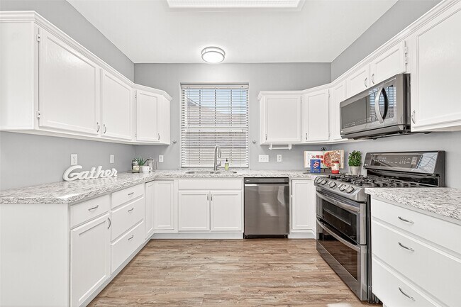 Photo - 14015 Wheatbridge Dr