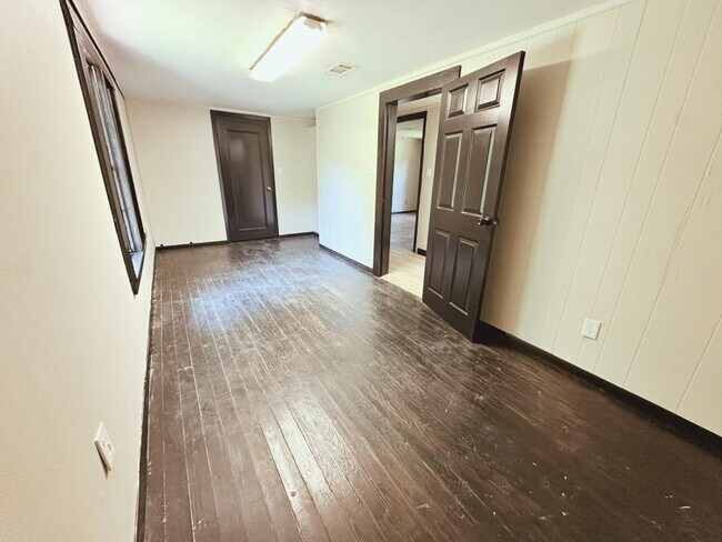 Photo - 7801 US-270