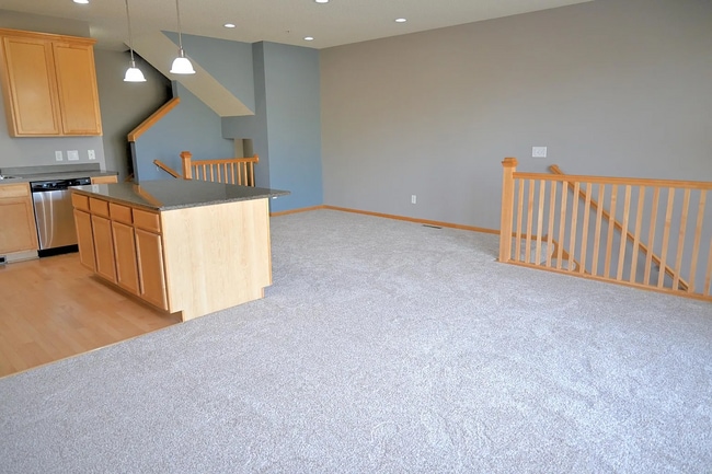 Photo - 4725 Victor Path