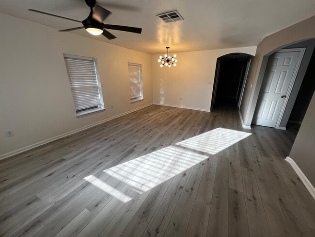 Building Photo - 1203 Eleanor St Rental