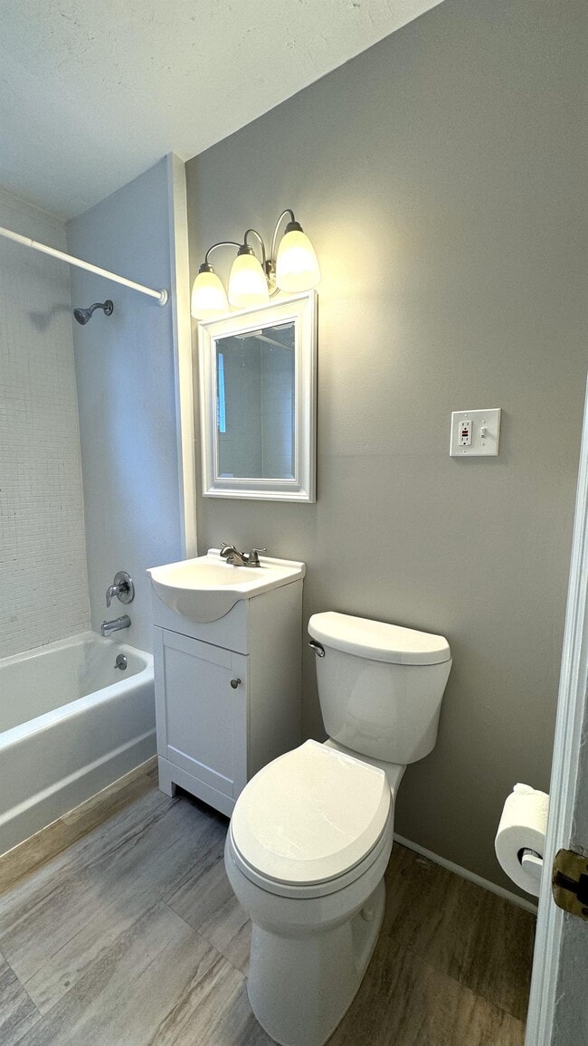 Photo - 20 Union Ave