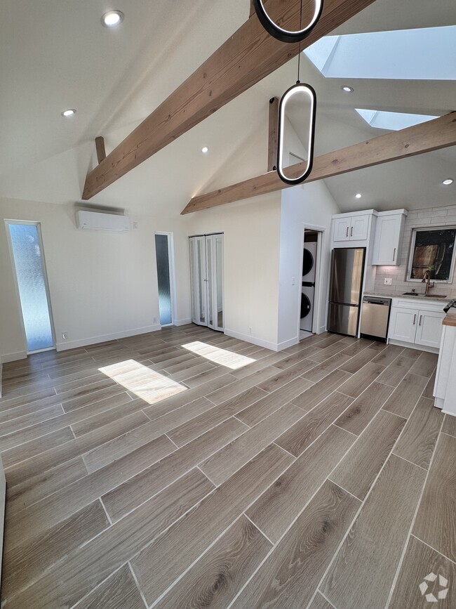 Open floor plan, Newly designed - 7364 W 83rd St Rental