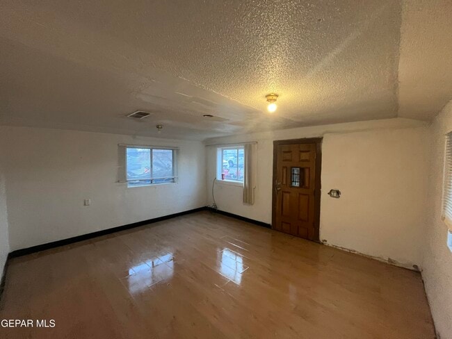 Photo - 6389 Salas Ln