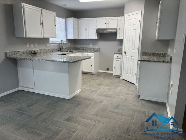 Photo - For Rent - 3 Bed/ 2 Bath in the Bluffs