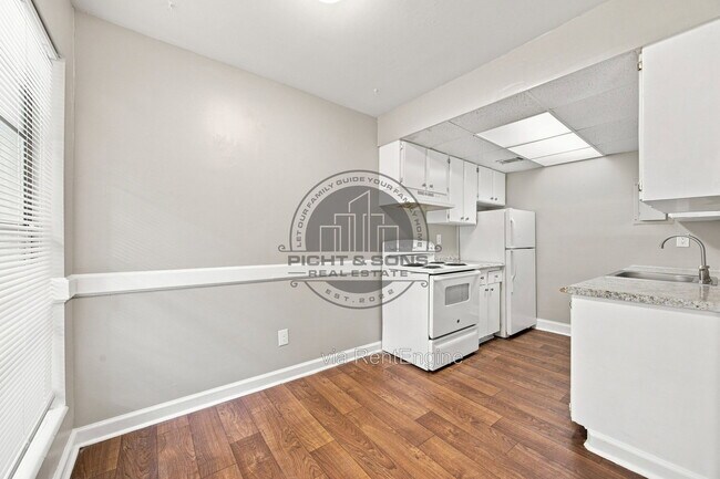 457 White Dr Unit B4