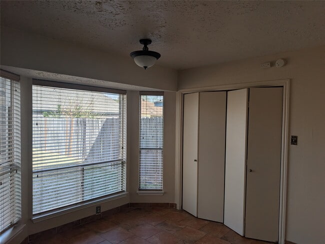 Photo - 2026 Sandy Knoll Dr