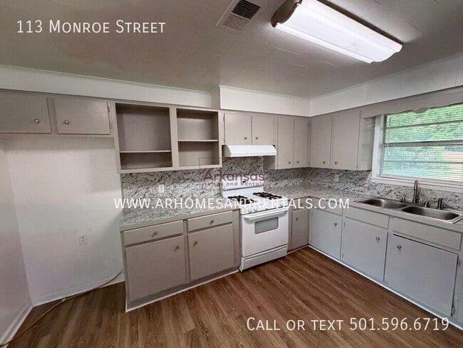 Photo - 113 N Monroe St