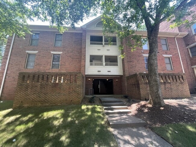 Building Photo - 3511 Ivy Commons Dr Unit APT 201