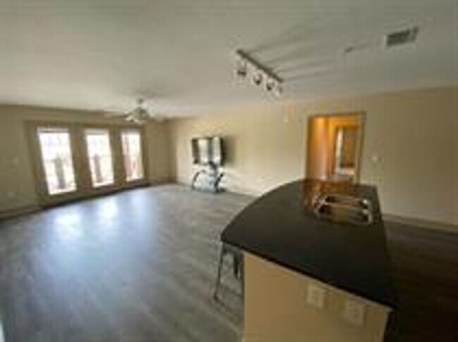 Photo - 1621 Muscovy Wy Unit 1