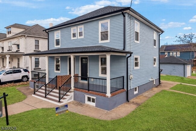 Building Photo - 78 Anderson St