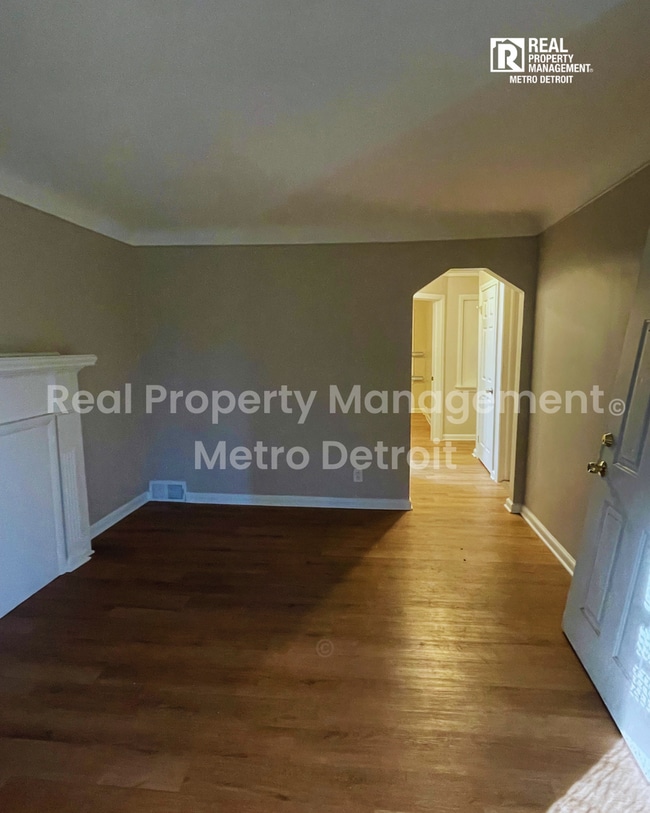 Photo - 18445 Ardmore St