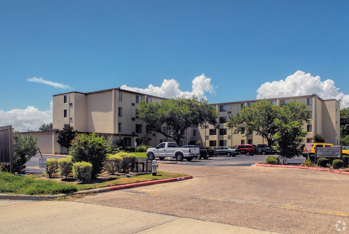 Photo - Centennial Square Apartments