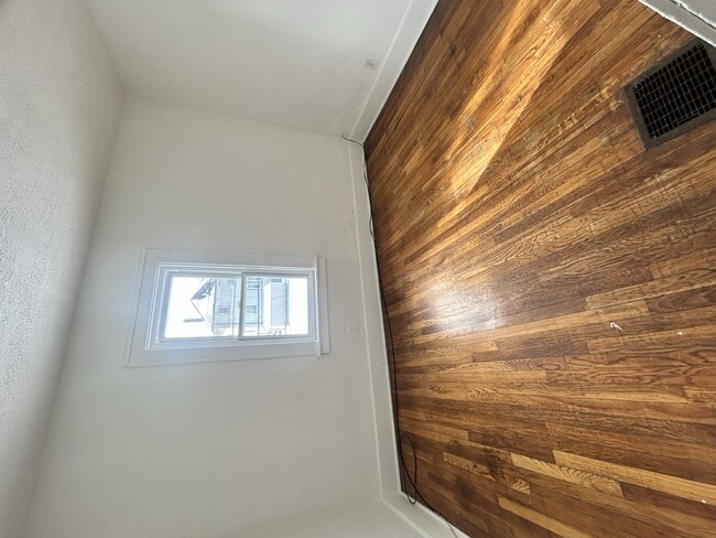 Photo - 20 E Josephine St Unit 4
