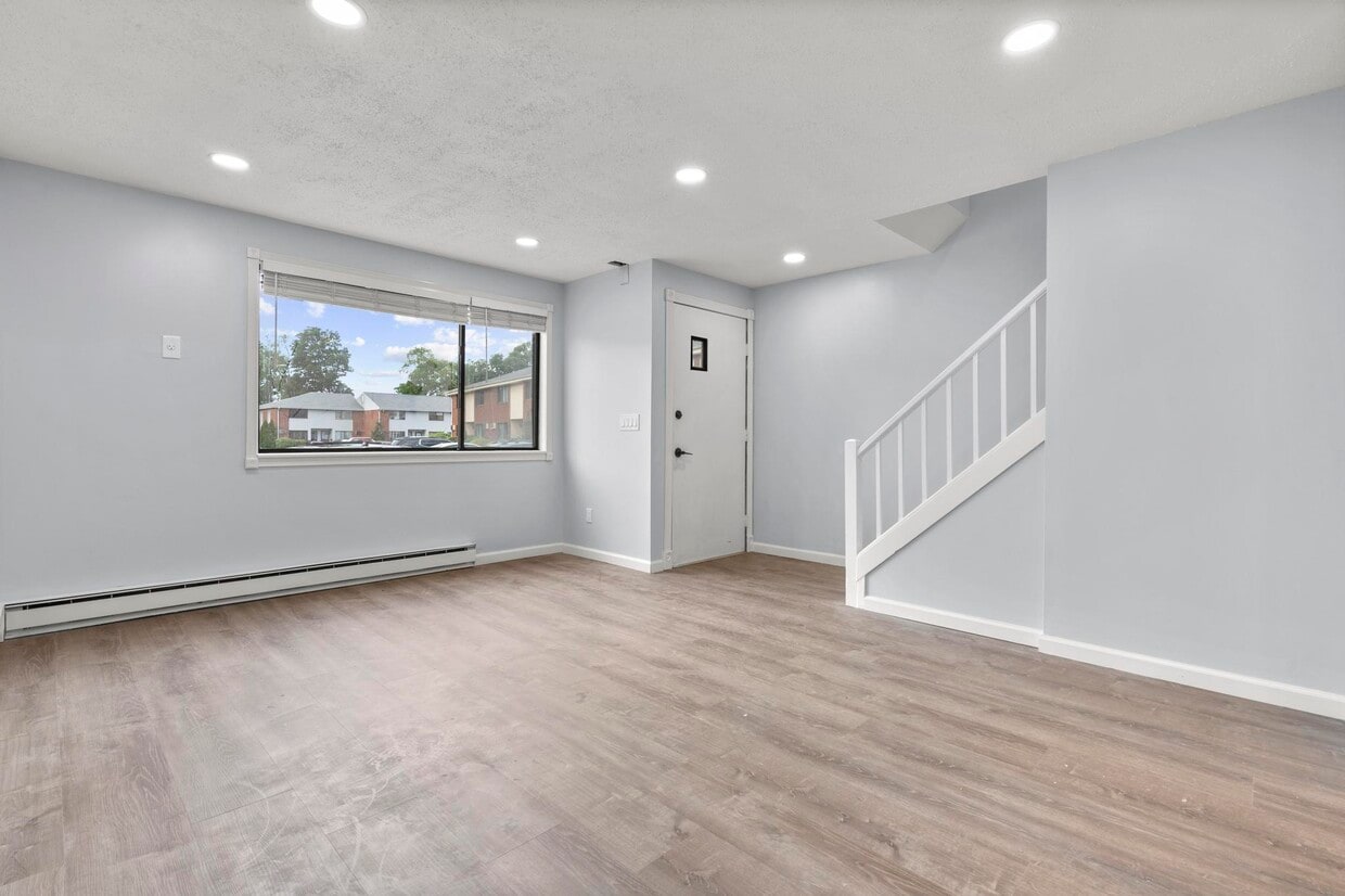 Living Room/Front Door - 187 Homestead St (Manchester, CT)