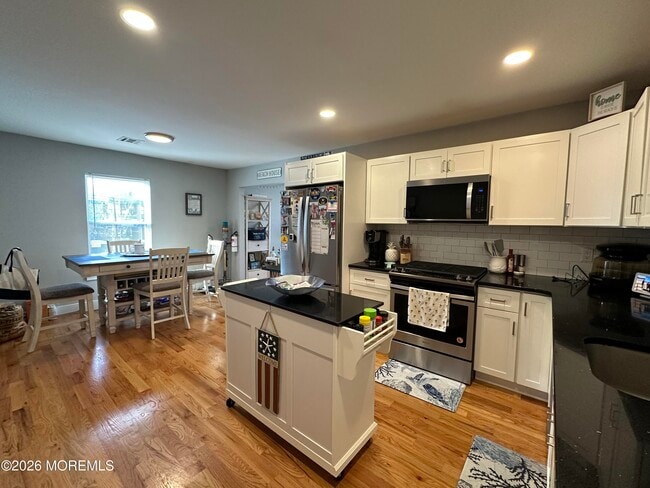 Photo - 517 Asbury Ave Unidad D