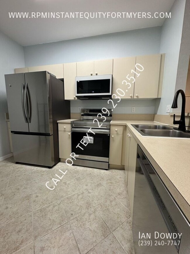 Building Photo - 4109 Bellasol Cir Unit 1124