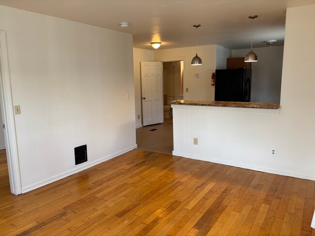 Photo - 432-434 Colchester Ave Unit 432
