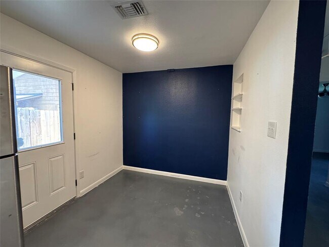 Photo - 5303 West Gate Blvd