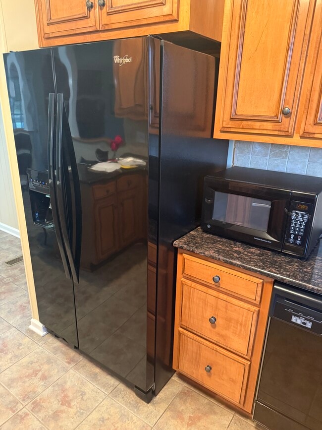 Photo - 412 Winwood Dr