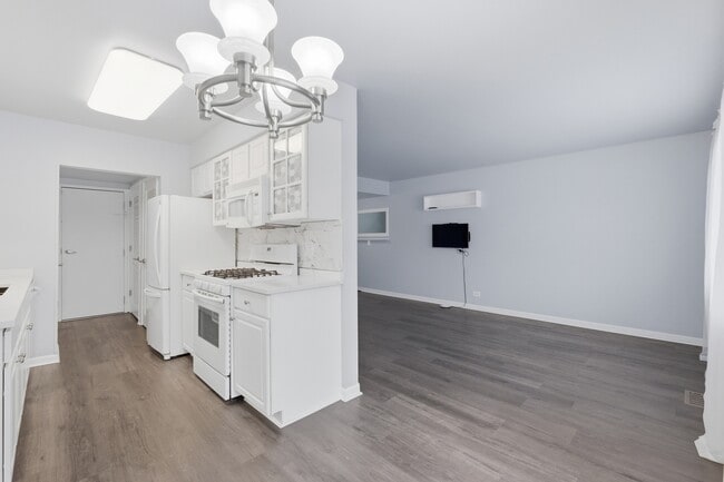 Photo - 269 Alpine Dr E