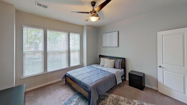 Photo - 2 Mustang Dr