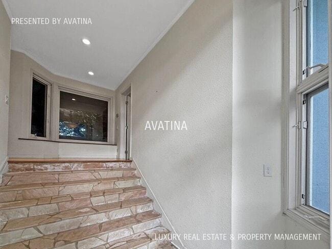 Photo - 2330 Kaola Way