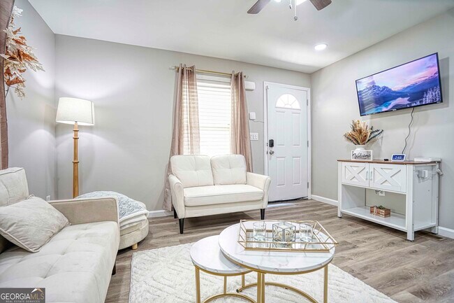 Photo - 1827 Dunlap Ave