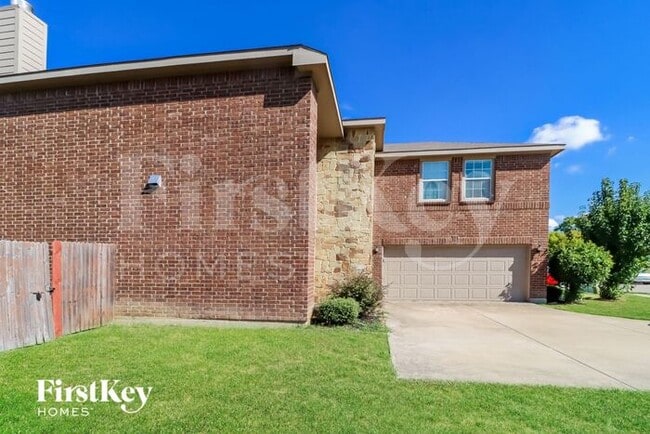 Photo - 2301 Saffron Ln