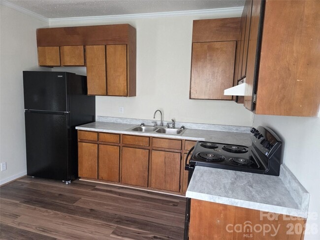 Photo - 127 N Maple St