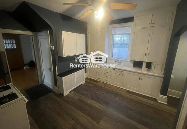 Photo - 3857 Pillsbury Ave