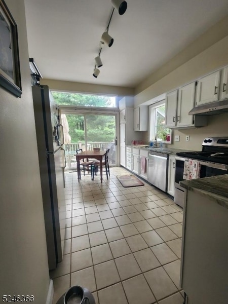 Photo - 18 Dorset Ln